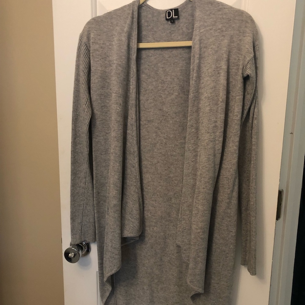 Mid length sweater